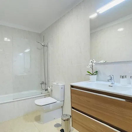 422 Quiet, Beautiful Flat With Sea View *
