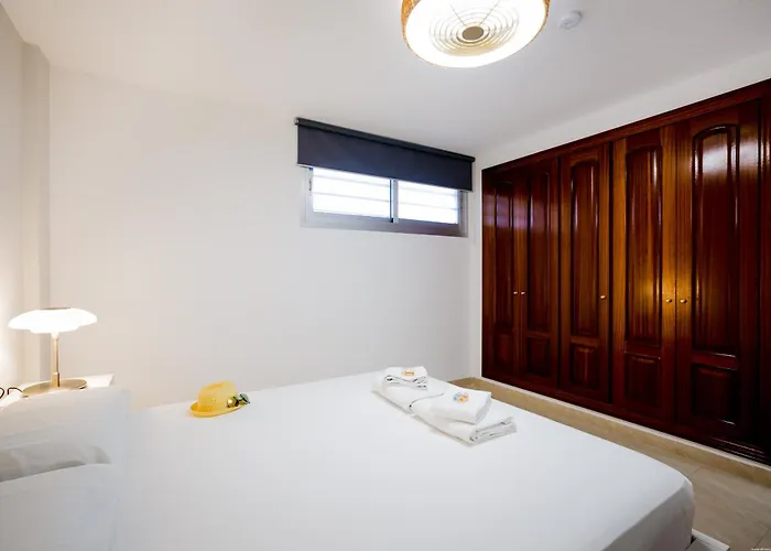 422 Quiet, Beautiful Flat With Sea View *