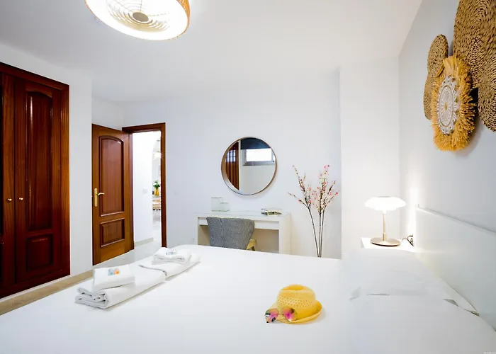 422 Quiet, Beautiful Flat With Sea View דירה