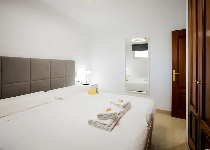 422 Quiet, Beautiful Flat With Sea View דירה *