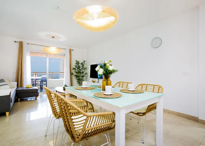 422 Quiet, Beautiful Flat With Sea View דירה