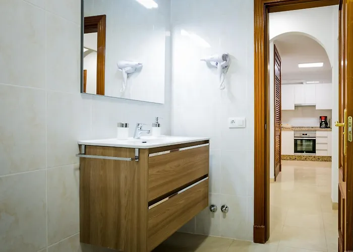 422 Quiet, Beautiful Flat With Sea View דירה פלאיה פראיסו